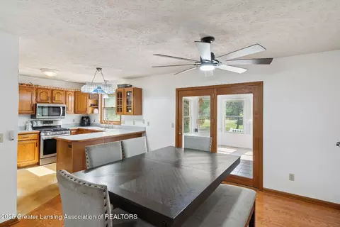 921 Ives Rd, Mason, MI 48854 photo 16