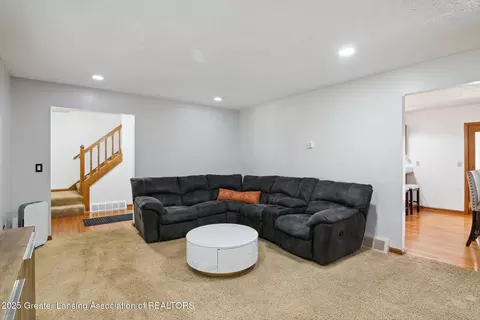 921 Ives Rd, Mason, MI 48854 photo 12