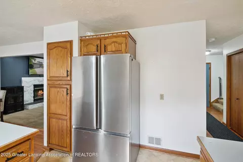 921 Ives Rd, Mason, MI 48854 photo 23