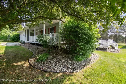 921 Ives Rd, Mason, MI 48854 photo 6
