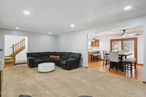 921 Ives Rd, Mason, MI 48854 photo 13