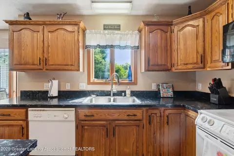 2020 Sunset Dr, Owosso, MI 48867 photo 23