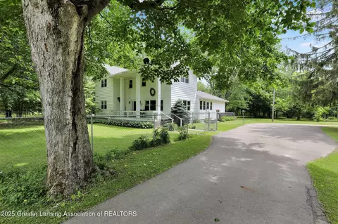 8767 Corrison Rd, Grand Ledge, MI 48837