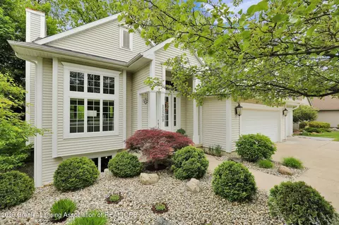 Exterior - 13209 Watercrest Dr, Dewitt, MI 48820 photo 4 of 9