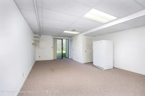 Undisclosed, Okemos, MI 48864 photo 25