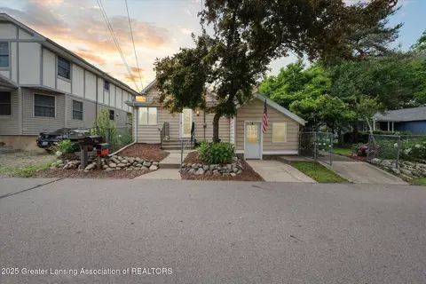 15754 Culver Dr, East Lansing, MI 48823