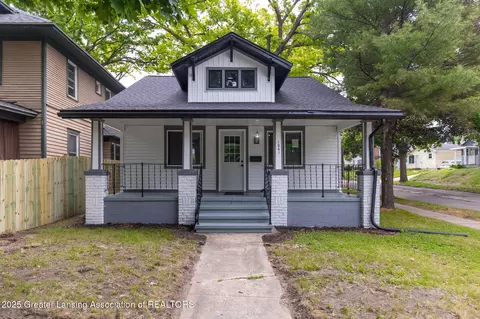 1041 Parker St, Lansing, MI 48912