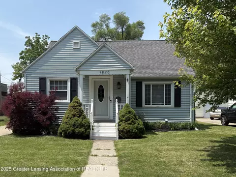 1828 Park Ave, Lansing, MI 48910