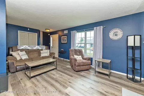 6339 Macadam Way, Dimondale, MI 48821 photo 2