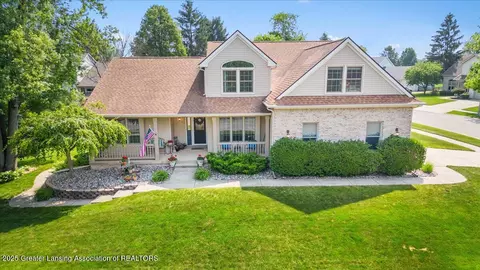 2134 Cedar Bend Dr, Holt, MI 48842