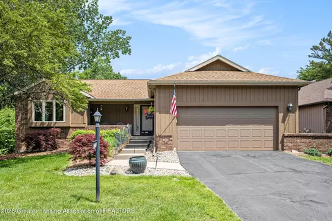 4480 Copperhill Dr, Okemos, MI 48864