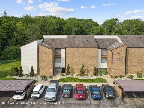 1457 E Pond Dr #21, Okemos, MI 48864