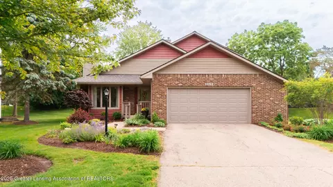 3522 Apple Valley Rd, Okemos, MI 48864