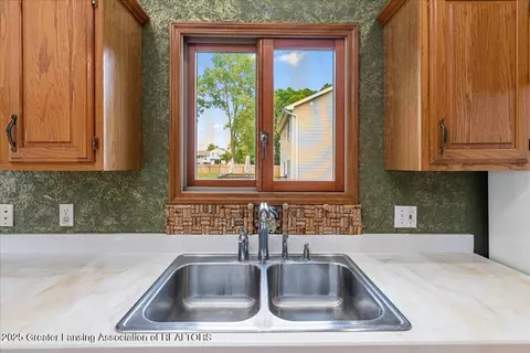 13040 Sherrington Dr, Dewitt, MI 48820 photo 14