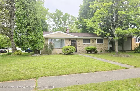3701 Sumpter St, Lansing, MI 48911