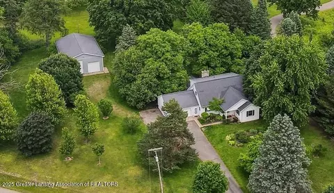 718 Hogsback Rd, Mason, MI 48854