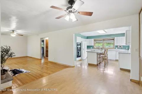 Living - 718 Hogsback Rd, Mason, MI 48854 photo 1 of 6