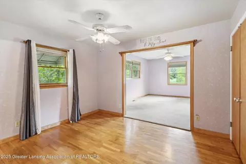 Bedroom - 718 Hogsback Rd, Mason, MI 48854 photo 1 of 10