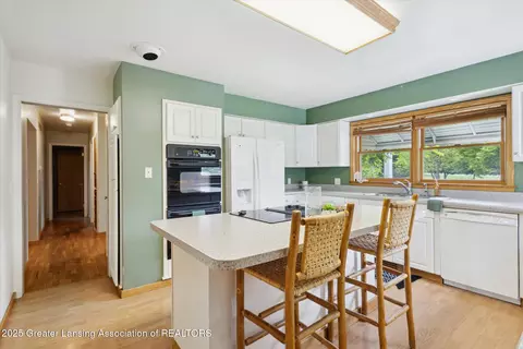 Kitchen - 718 Hogsback Rd, Mason, MI 48854 photo 1 of 4