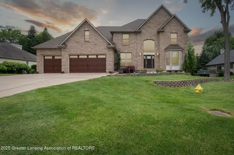 4700 Canyon Trl, Lansing, MI 48917