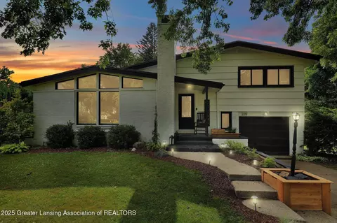 229 Julian Ave, Lansing, MI 48917