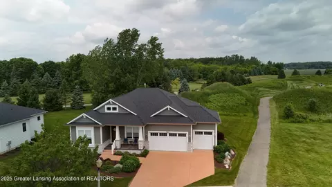 690 Aquila Dr, East Lansing, MI 48823