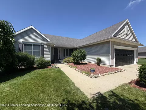 3430 Win Mill Dr, Saint Johns, MI 48879
