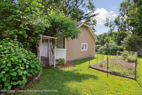 6244 Daft St, Lansing, MI 48911 photo 36