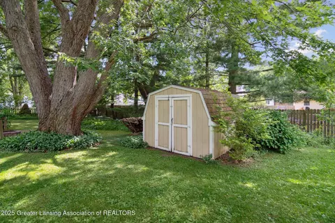 6244 Daft St, Lansing, MI 48911 photo 37