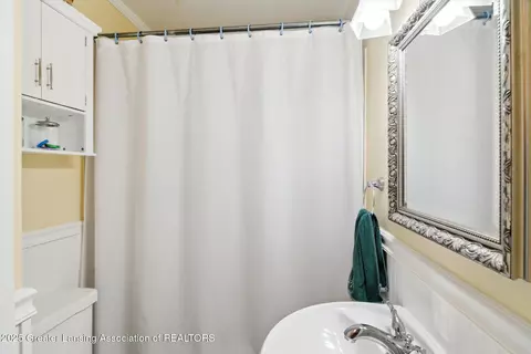 6244 Daft St, Lansing, MI 48911 photo 20