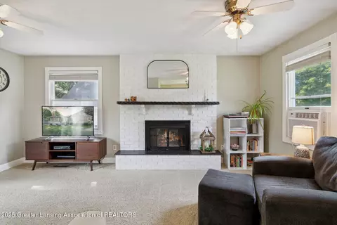 6244 Daft St, Lansing, MI 48911 photo 12