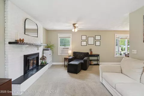 6244 Daft St, Lansing, MI 48911 photo 10