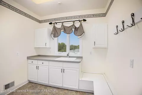 3426 Daryls Way, Charlotte, MI 48813 photo 24