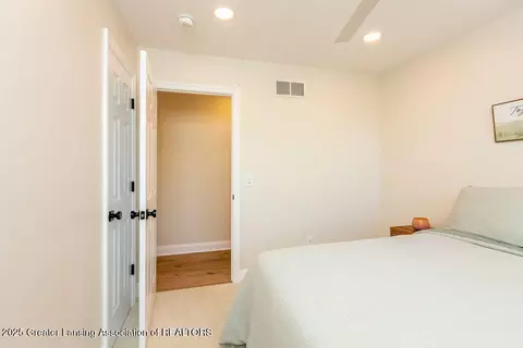 Bedroom - 5871 Green Rd, Haslett, MI 48840 photo 5 of 7