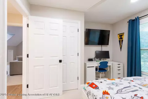 Bedroom - 5871 Green Rd, Haslett, MI 48840 photo 3 of 7