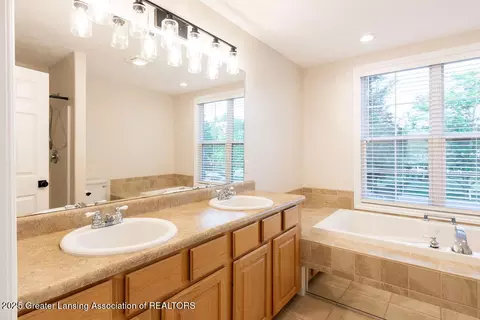 Bath - 5871 Green Rd, Haslett, MI 48840 photo 2 of 8