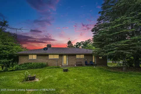 13433 S Grange Rd, Eagle, MI 48822 photo 1