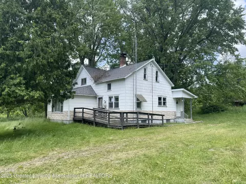 2437 E Winegar Rd, Morrice, MI 48857