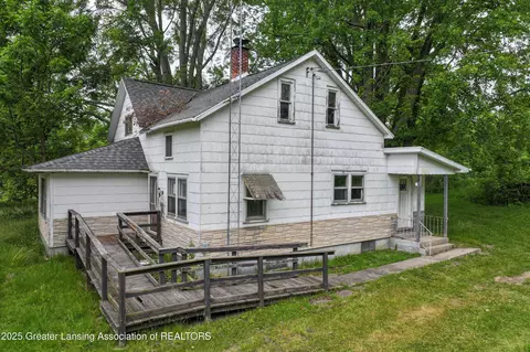 Exterior - 2437 E Winegar Rd, Morrice, MI 48857 photo 2 of 3