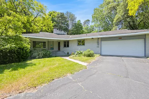 4487 Maumee Dr, Okemos, MI 48864