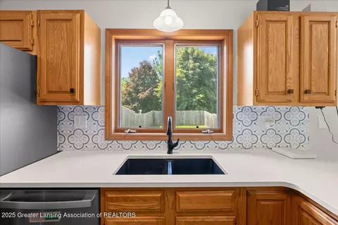 1313 W Alward Rd, Dewitt, MI 48820 photo 11