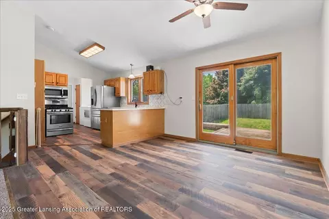 1313 W Alward Rd, Dewitt, MI 48820 photo 9