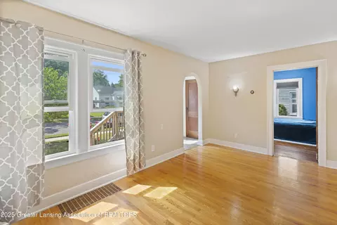 Living - 2335 Harding Ave, Lansing, MI 48910 photo 4 of 5