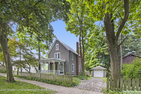 416 Elm St, Mason, MI 48854 photo 1