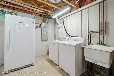 3901 W Howe Rd, Dewitt, MI 48820 photo 40
