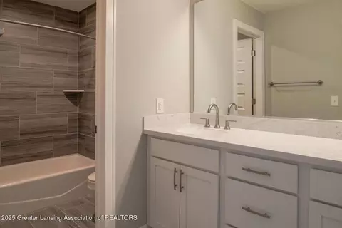 616 Magenta Ct, Haslett, MI 48840 photo 8