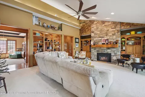 502 W Spring Meadows Ln, Dewitt, MI 48820 photo 8