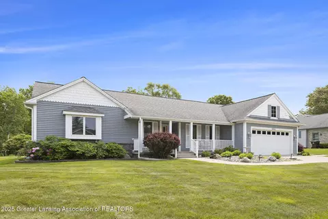 2352 Kings Cross N, East Lansing, MI 48823