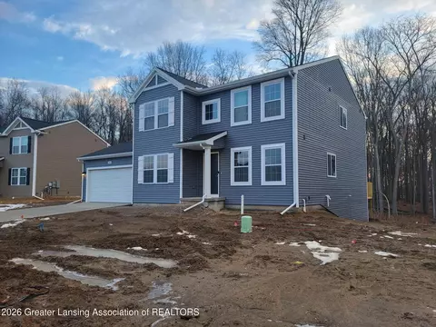 2905 Moccasin Dr, Dewitt, MI 48820