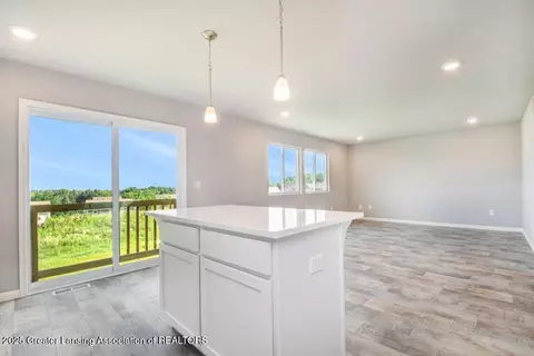 2905 Moccasin Dr, Dewitt, MI 48820 photo 9